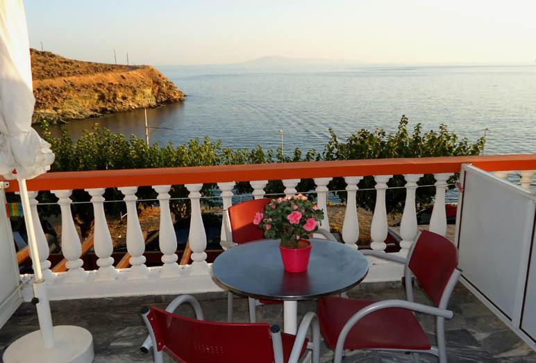 Bonatsa Andros * Batsi (Andros)