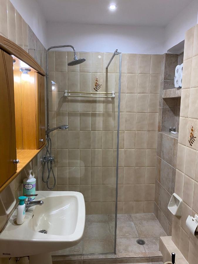 Bonatsa Andros Apartmán Batsíon